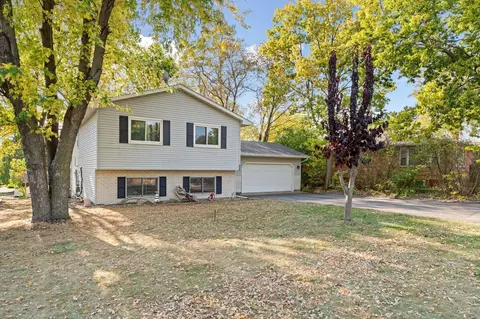 121 Gibbs St N, Prescott, WI 54021