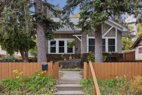 2107 Vincent Ave N, Minneapolis, MN 55411