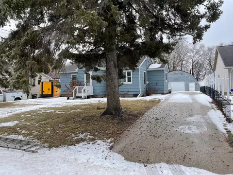 209 W Pike St, Osakis, MN 56360