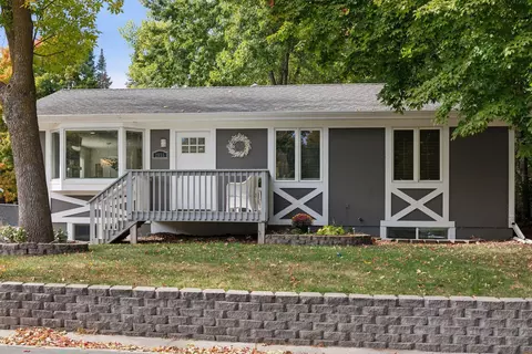 2935 Devon Ln, Mound, MN 55364