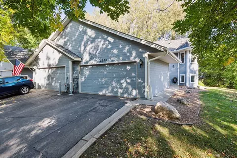 2730 River Woods Ln, Burnsville, MN 55337