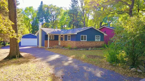 641 Red Oak Dr, Big Lake, MN 55309