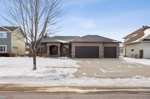 6089 27th St S, Fargo, ND 58104