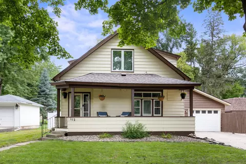 112 Lake Ave E, Winsted, MN 55395