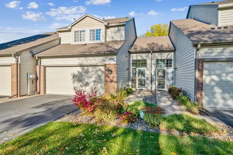 2543 Stockbridge Rd, Mendota Heights, MN 55120