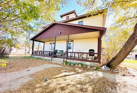 430 NW 2nd St, Cohasset, MN 55721