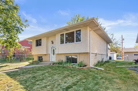 1643 Manton St, Saint Paul, MN 55106