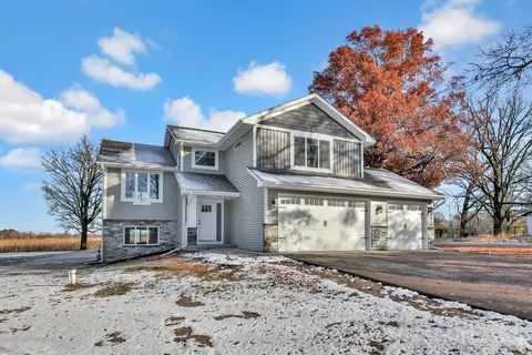5920 375th St, North Branch, MN 55056