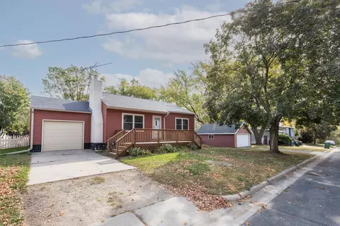 106 7th Ave SW, Kasson, MN 55944