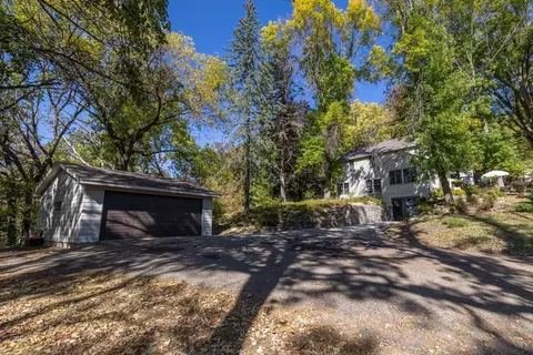 1521 Wilshire Dr NE, Rochester, MN 55906