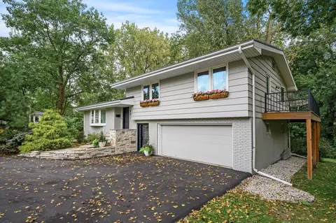 5505 Beard Ct, Edina, MN 55410