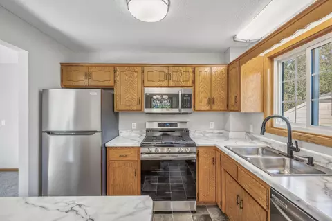 10420 Eagle St NW, Coon Rapids, MN 55433 photo 7
