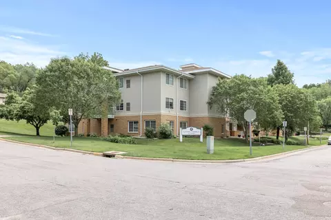 1600 Arundel St #305, Saint Paul, MN 55117