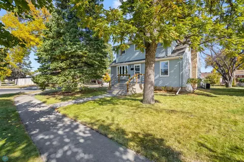 902 20th St S, Fargo, ND 58103 photo 2