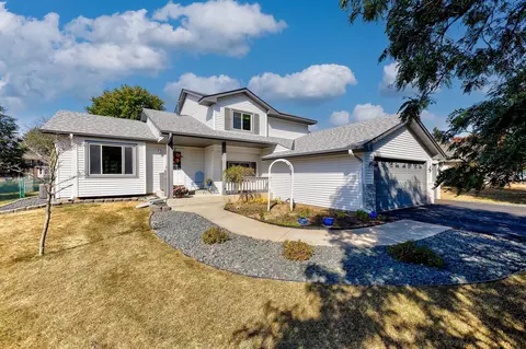 9031 Victoria Gdns, Brooklyn Park, MN 55443