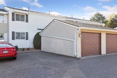 378 Mcknight Rd S, Maplewood, MN 55119 photo 2