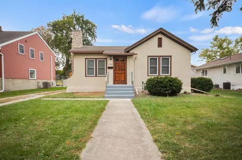 1004 S Elm Ave, Owatonna, MN 55060