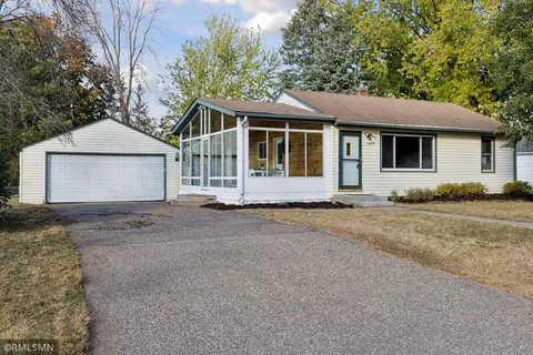 1425 Burke Ave E, Maplewood, MN 55109