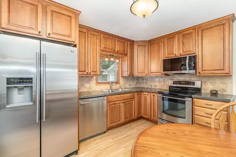 10143 Cottonwood St NW, Coon Rapids, MN 55448