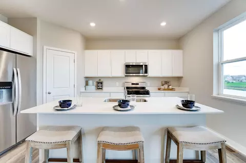211 Snowdrop Trl, Waconia, MN 55387