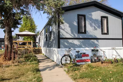 19 Grand Ave S, Kensington, MN 56343