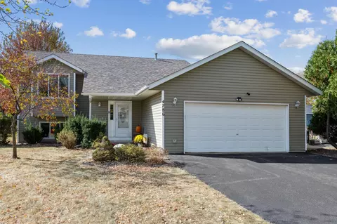 4786 Farmstead Dr, Monticello, MN 55362