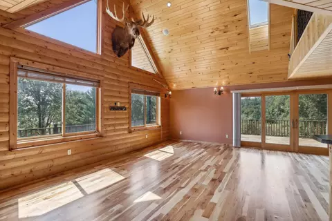46310 Cambridge Dr, Stanchfield, MN 55080