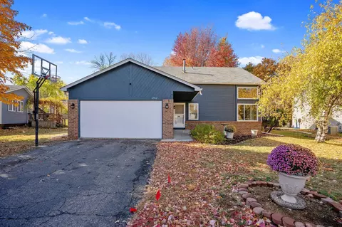 12962 Black Hills Dr, Burnsville, MN 55337