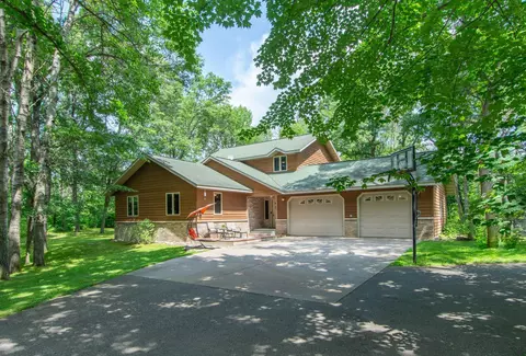 8960 Dal-mar Dr, Brainerd, MN 56401