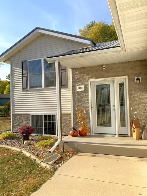 1113 Ashmore Cir, Montevideo, MN 56265