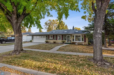 1005 19th Ave S, Fargo, ND 58103