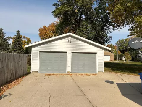 330 E Bradley St, Tyler, MN 56178 photo 33