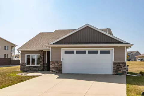 12 Abbey Ln NW, Kasson, MN 55944