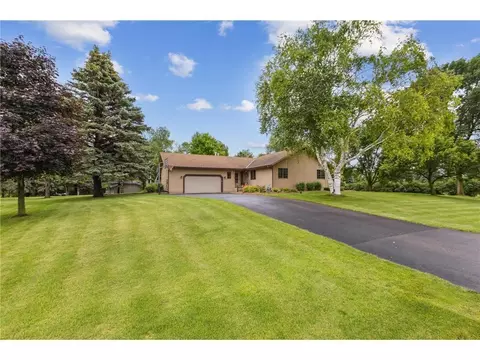 5220 Parnell Ave NE, Saint Michael, MN 55376