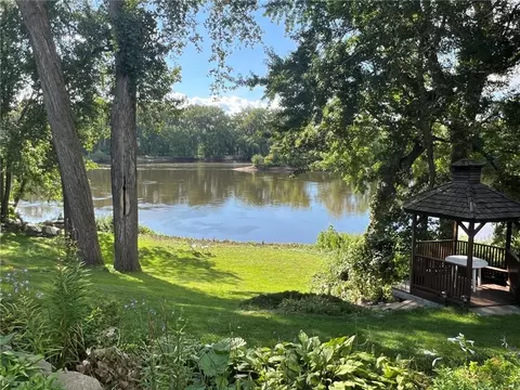 6250 Riverview Ter NE, Fridley, MN 55432