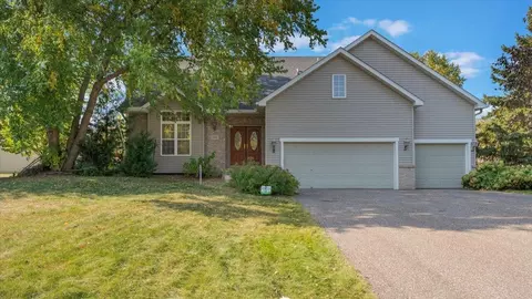 8144 Boulder Ridge Rd, Woodbury, MN 55125