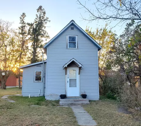 119 Elm St SW, Clearbrook, MN 56634