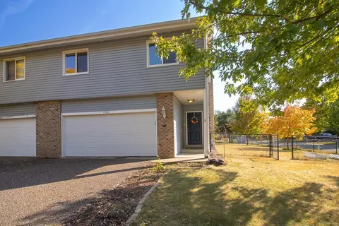 13481 Timber Crest Dr, Maple Grove, MN 55311