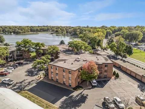 5450 Three Points Blvd #613, Mound, MN 55364