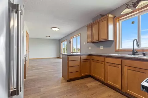 501 Brussels Ct, Marshall, MN 56258 photo 13