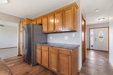 501 Brussels Ct, Marshall, MN 56258 photo 14