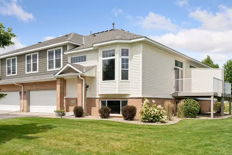 20132 Holister Ln, Lakeville, MN 55044