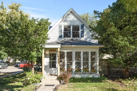 2101 19th Ave NE, Minneapolis, MN 55418