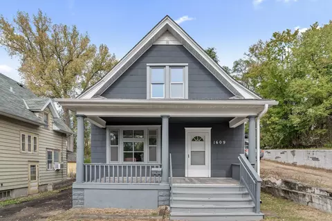 1609 7th St E, Saint Paul, MN 55106