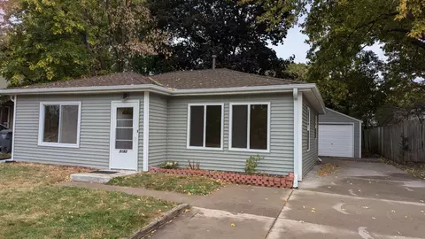 2082 Mcknight Rd N, North Saint Paul, MN 55109