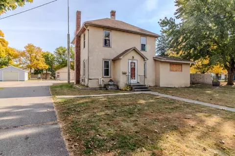 331 Lake Ave S, Paynesville, MN 56362