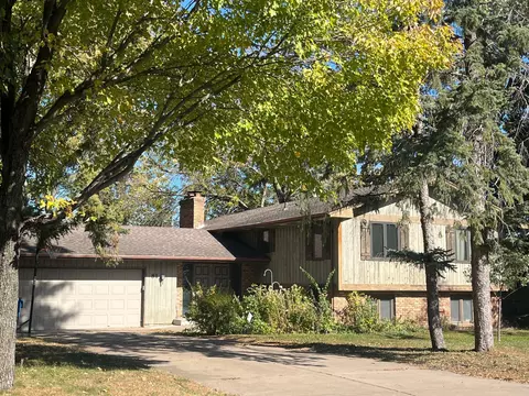 81 W Golden Lake Rd, Circle Pines, MN 55014