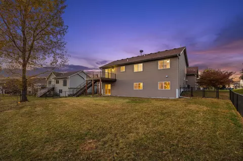 2452 River Bend Trl, Mayer, MN 55360 photo 4