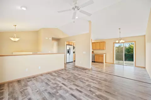 2452 River Bend Trl, Mayer, MN 55360 photo 9