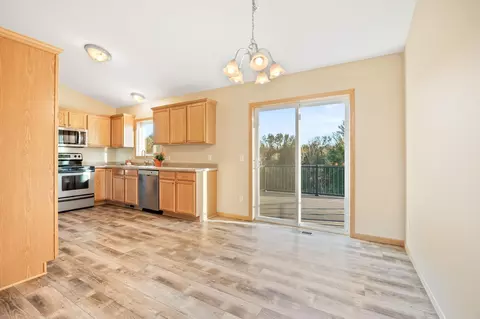 2452 River Bend Trl, Mayer, MN 55360 photo 12